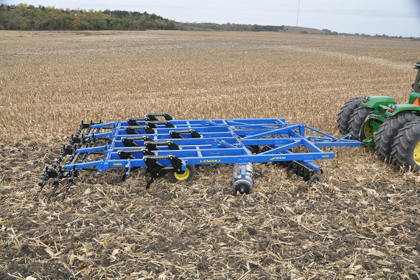 Landoll-2400-Series-Model-22.jpg