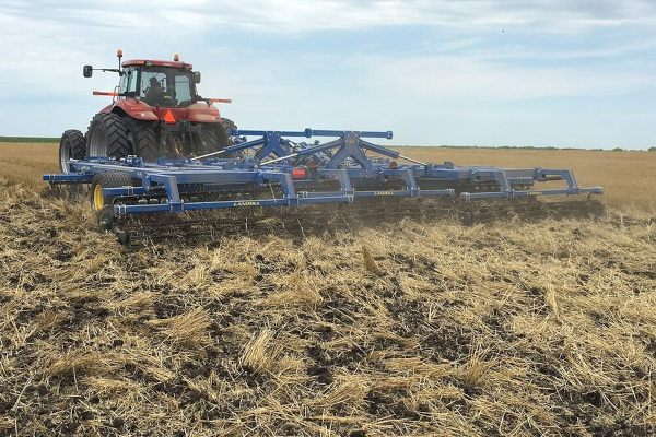 Landoll | Secondary Tillage & Seedbed Preparation | 7500 VT Plus Adjustable
