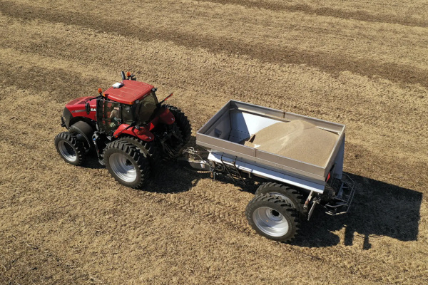 Unverferth | Pro-Force Dry Fertilizer Spreader | Model 1350