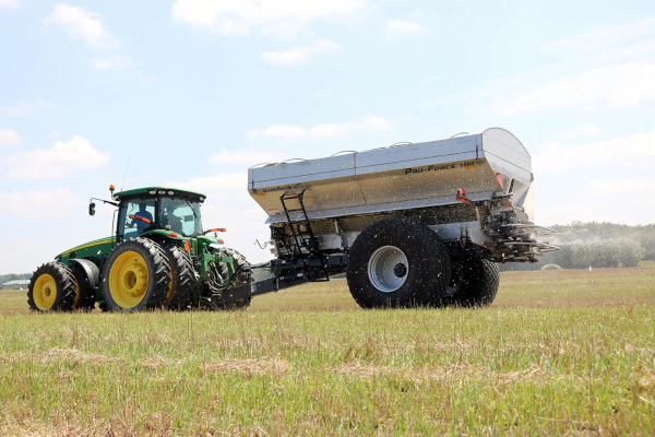 Unverferth | Pro-Force Dry Fertilizer Spreader | Model 1650