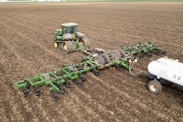 Unverferth | Renegade NH3 Applicator | Model 3500